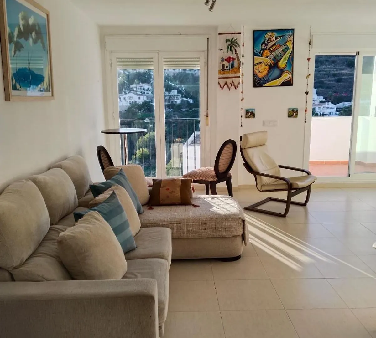 Newly Renovated Discover The Truth About Our Beautiful Oceanfront Apartment In Benalmadena Recent Renovations And New Management Ensure An Unforgettable Stay Book Now And Experience It For Yourself Accommodatie bij particulieren
