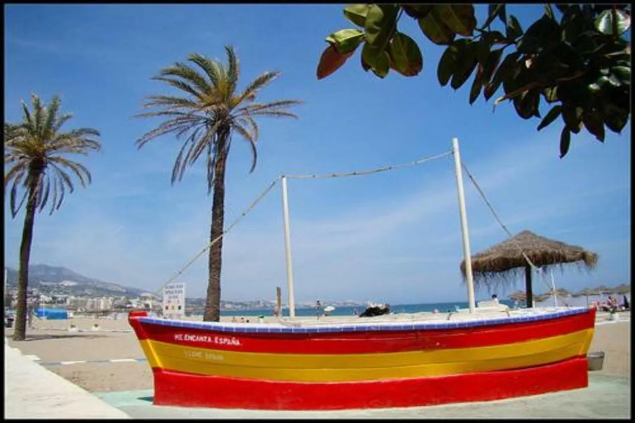Newly Renovated Discover The Truth About Our Beautiful Oceanfront Apartment In Benalmadena Recent Renovations And New Management Ensure An Unforgettable Stay Book Now And Experience It For Yourself Spanje